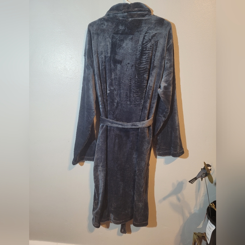 Unisex  Plush Gray Robe - Picture 11 of 11